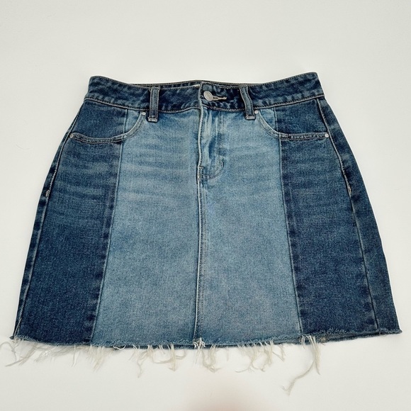 PACSUN LA Women’s Two Tone Denim Mini Skirt Raw Hem Size 25 - Picture 1 of 10